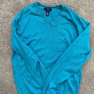 V neck sweater